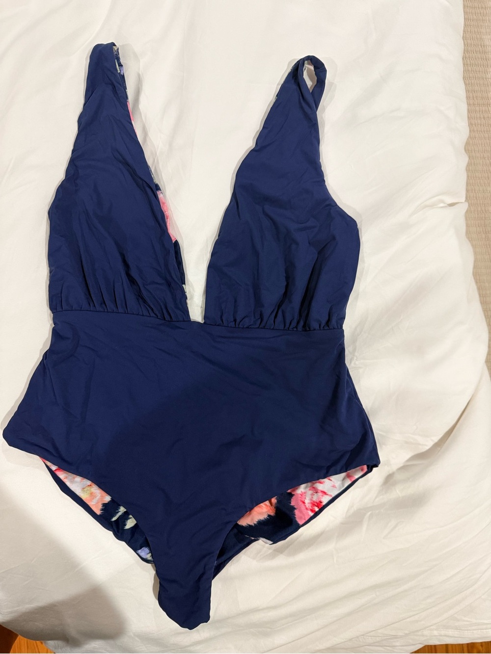 Maaji women’s one piece swimsuit NWOT reversible medium